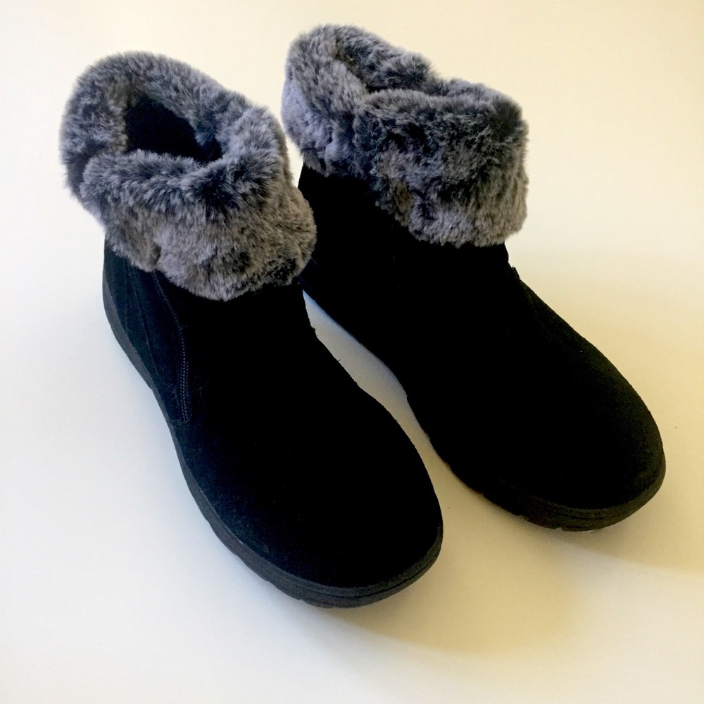 Khombu Suede Ankle Boots 10
